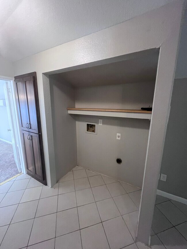 Building Photo - CUTE ONE BEDROOM ONE BATH HOME IN GRANITE ...