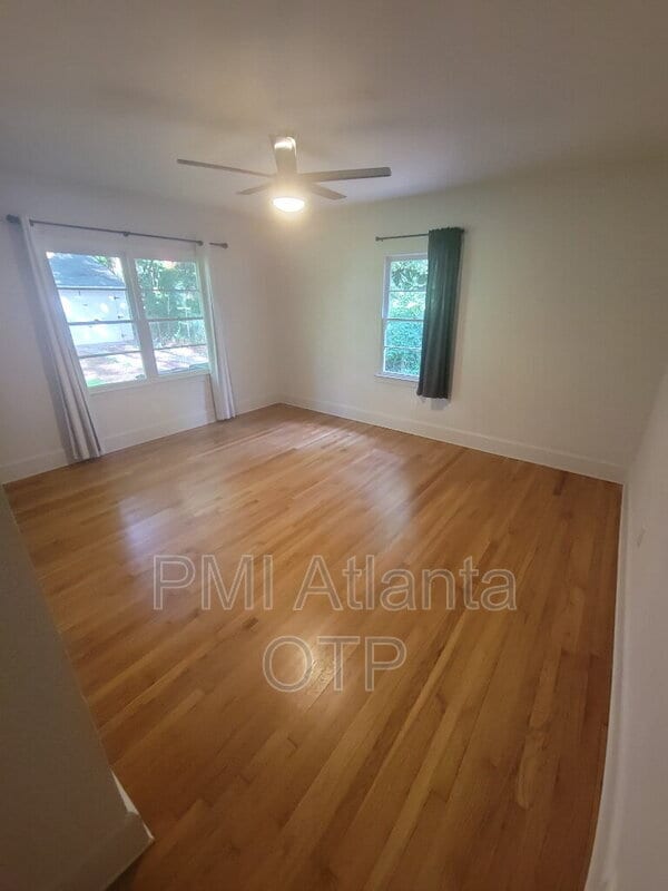 Building Photo - 1952 Wellbourne Dr NE