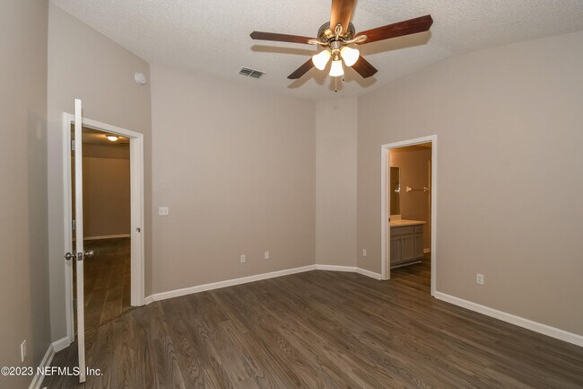 Building Photo - 1693 Spring Branch Dr W