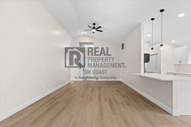 Building Photo - 3358 Sabal Springs Blvd