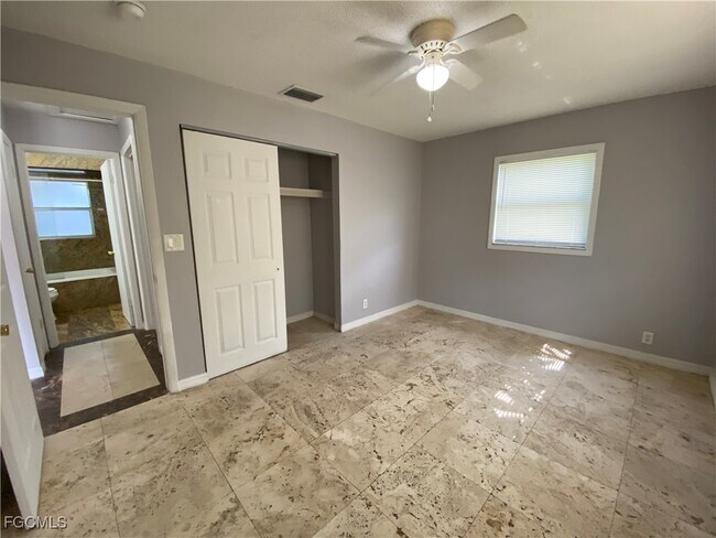 Building Photo - 930 Jasmine St