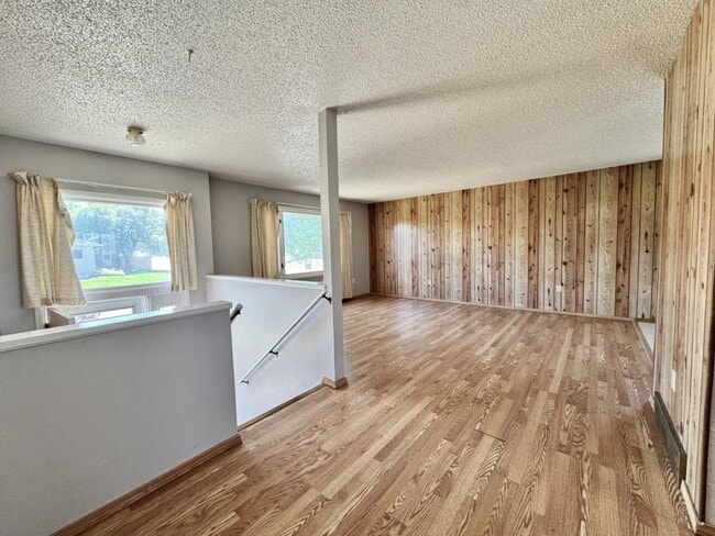 Building Photo - 1500 Cole Ave