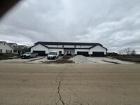 Building Photo - 1319 Sioux Turn