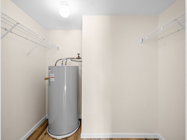 Building Photo - Aragona Village