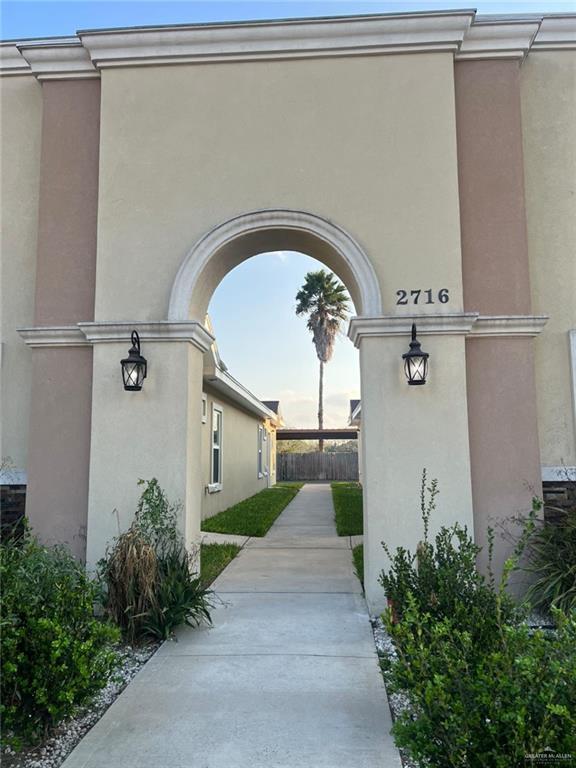 Building Photo - 10 W Primrose Ave