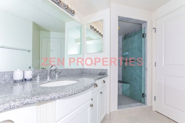 Building Photo - Fully furnished 2 bdrm / 2 bath / 1 parking unit at The Windsor Waikiki