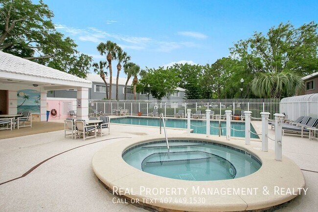 Building Photo - 2 BR / 2.5 BA Townhome in Cypress Creek Go...