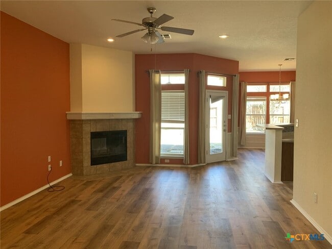 Building Photo - 2708 Butterfly Dr