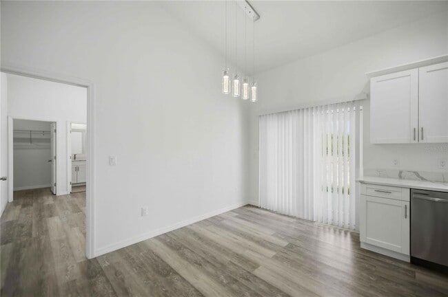 Building Photo - 13765 SW 81 Cir