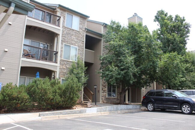 Primary Photo - Charming 2 BR/2 BA Condo located in Little...