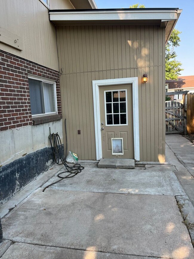 Building Photo - 10638 Varese Ln