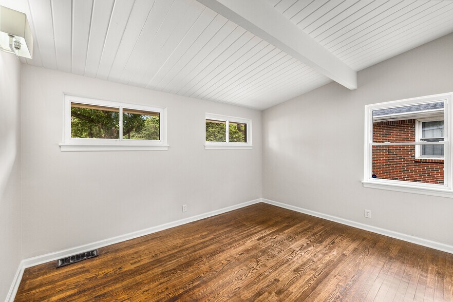 Building Photo - 1185 Oakfield Dr SE