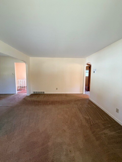 Building Photo - 115 Longview Dr