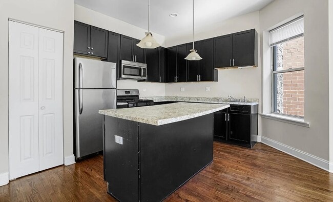 Building Photo - 4542 S Indiana Ave