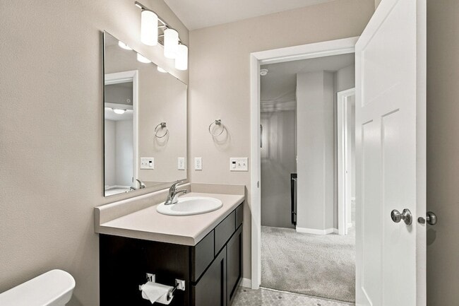 Building Photo - 6158 Driscoll Dr
