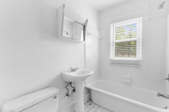 Building Photo - Park View Apartments