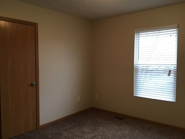 Building Photo - 113 Merriston Cir