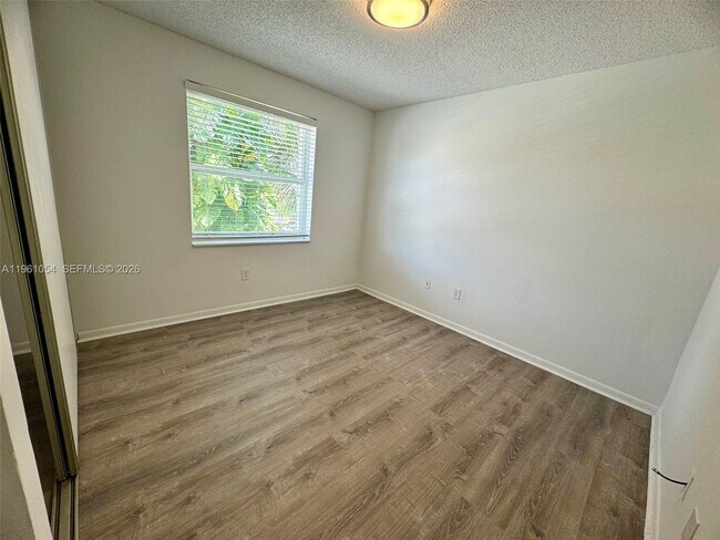 Building Photo - 15430 NW 12th Ct