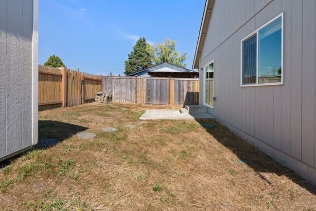 Building Photo - 6638 S Warner St