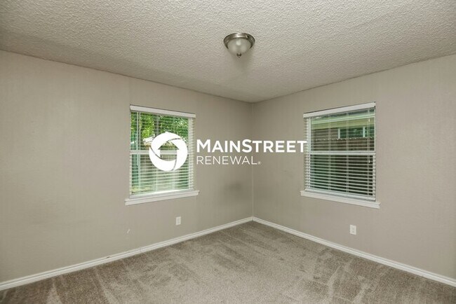 Building Photo - 3 Bedroom Pet-Friendly Home in White Settl...