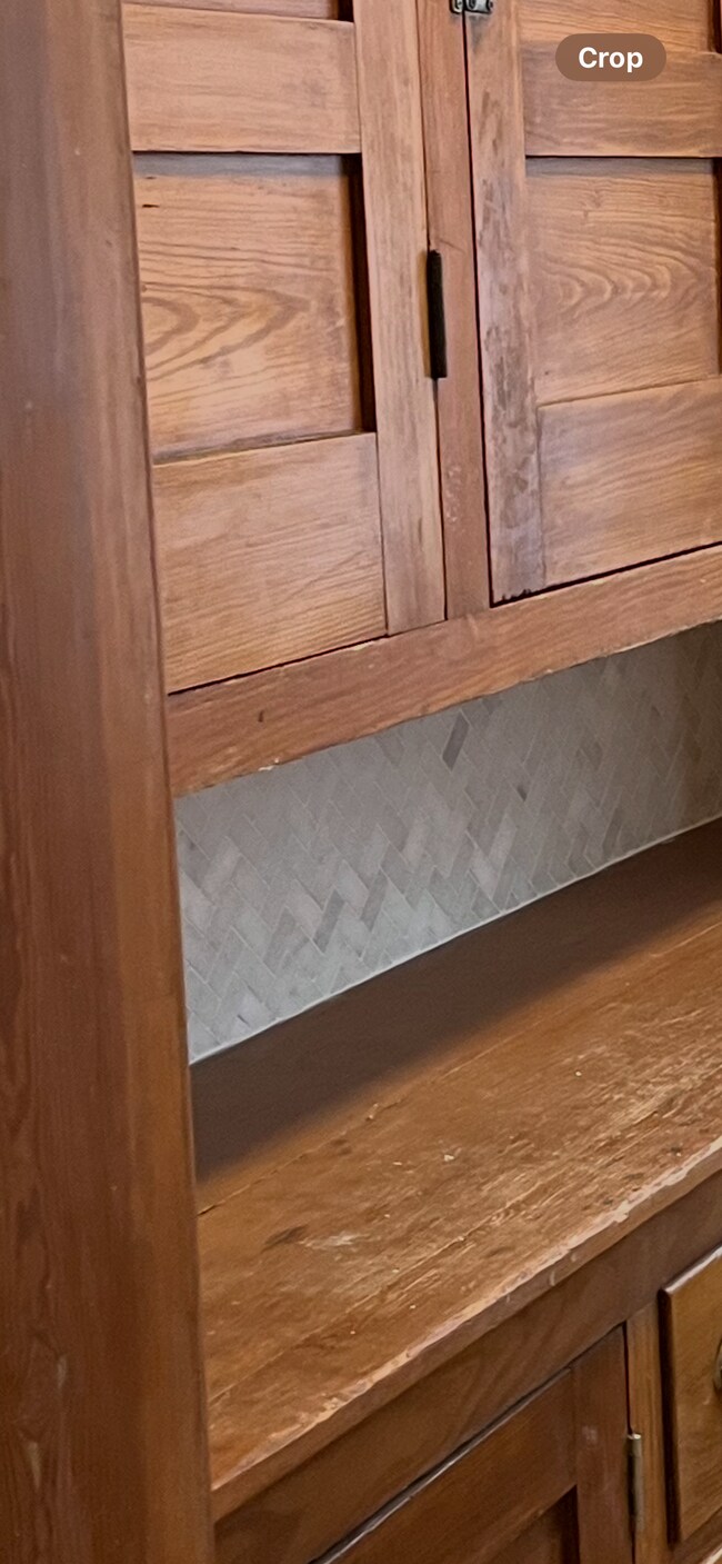 UPCLOSE MARBLE BACKSPLASH - 32 E Northwood Ave