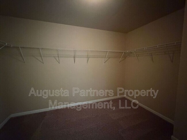 Building Photo - 3012 Burgess St