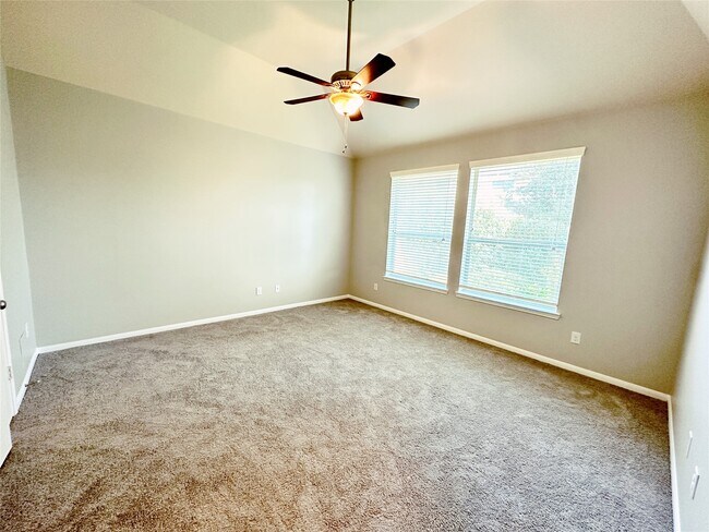 Building Photo - 10210 Larkmist Ln