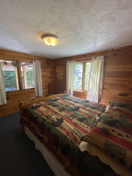 Building Photo - 6 Deer Cir