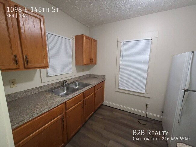 Building Photo - 1098 E 146th St