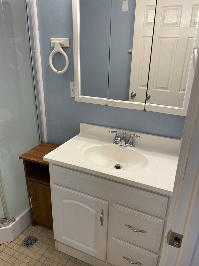 Building Photo - Beautiful Basement Apartment on Capital Hill