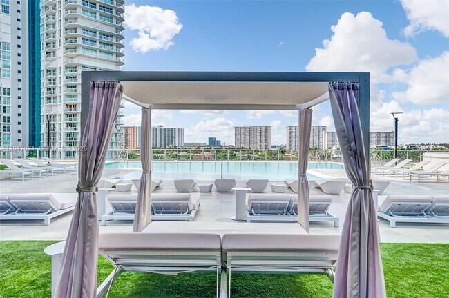 Building Photo - 330 Sunny Isles Blvd