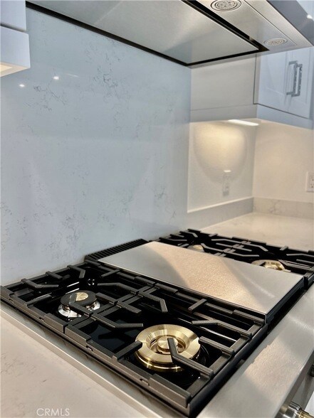 Building Photo - 2512 Rivington