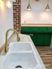 Building Photo - 111 16th Ave S