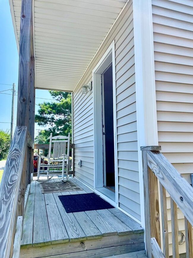 Building Photo - 5164 Main St