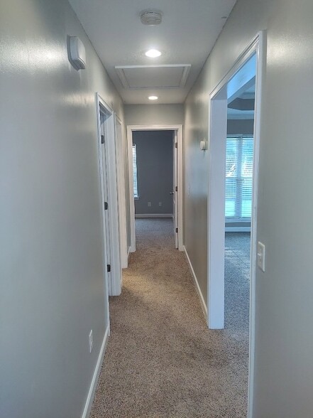 Building Photo - 203 Augusta Way