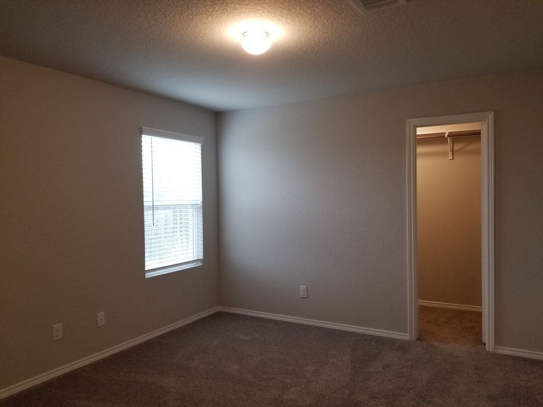 Building Photo - 11327 Babcock Xing