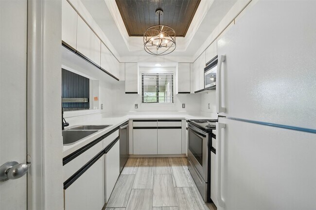 Building Photo - 4144 Greystone Way