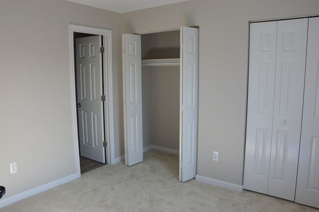 Building Photo - Completely Updated!