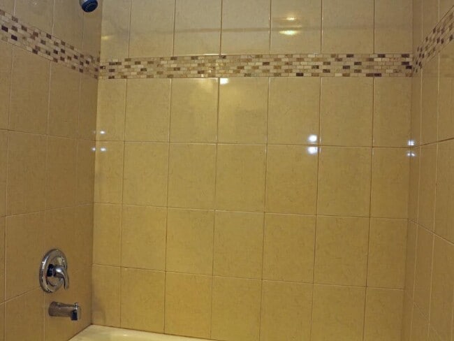 Building Photo - 361 Grissom Ct