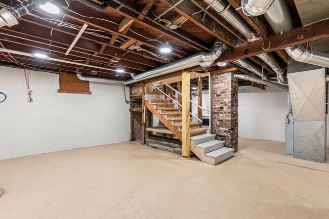 Building Photo - 8606 N Seward Ave