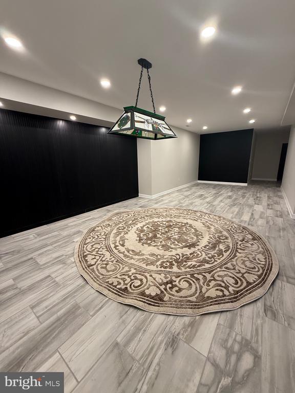 Building Photo - 16655 Macnaughton Ct