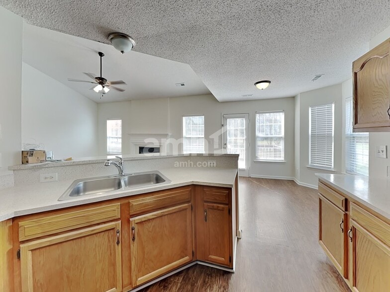 Building Photo - 759 Bradberry Ln