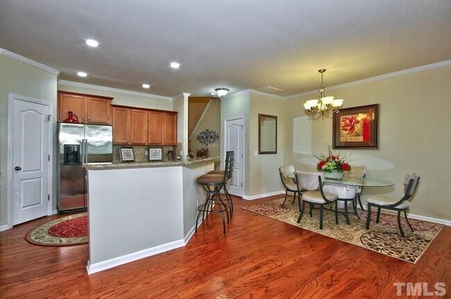 Building Photo - 568 Panorama Park Pl