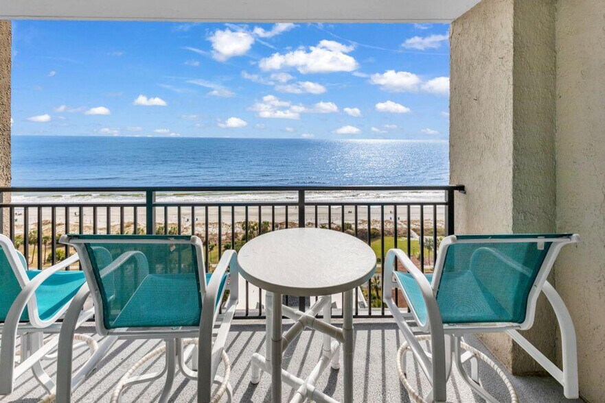 Building Photo - 5556 N Ocean Blvd