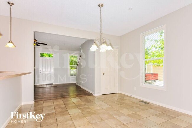 Building Photo - 3427 Banner Pl