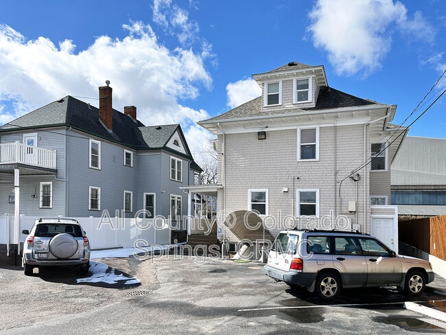 Building Photo - 815 N Nevada Ave