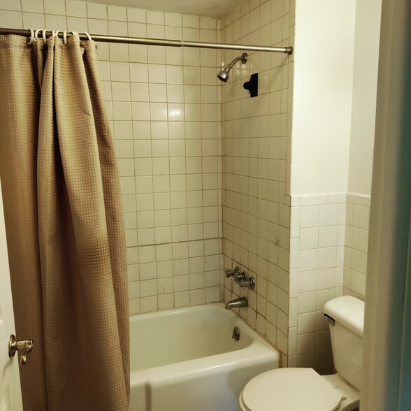 Building Photo - 57 Tomlinson Ave