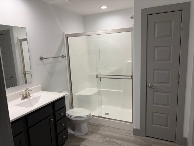 Building Photo - 1160 Marathon Dr