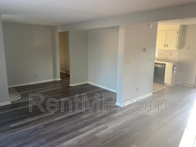 Building Photo - 1915 S Stockman Rd