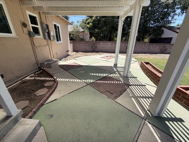 Building Photo - 997 Capper Ave
